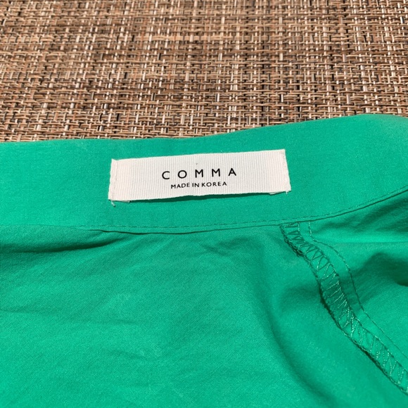 Cute Emerald Button Up Blouse - Picture 3 of 3